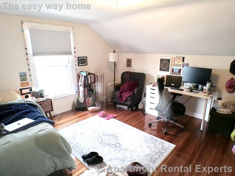 Building Photo - 26 Dover St