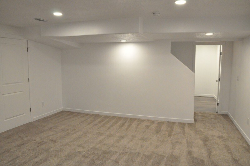 Building Photo - 867 N 3540 W