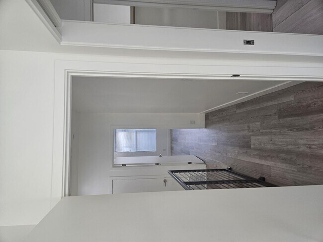 Building Photo - 283 S Roosevelt St