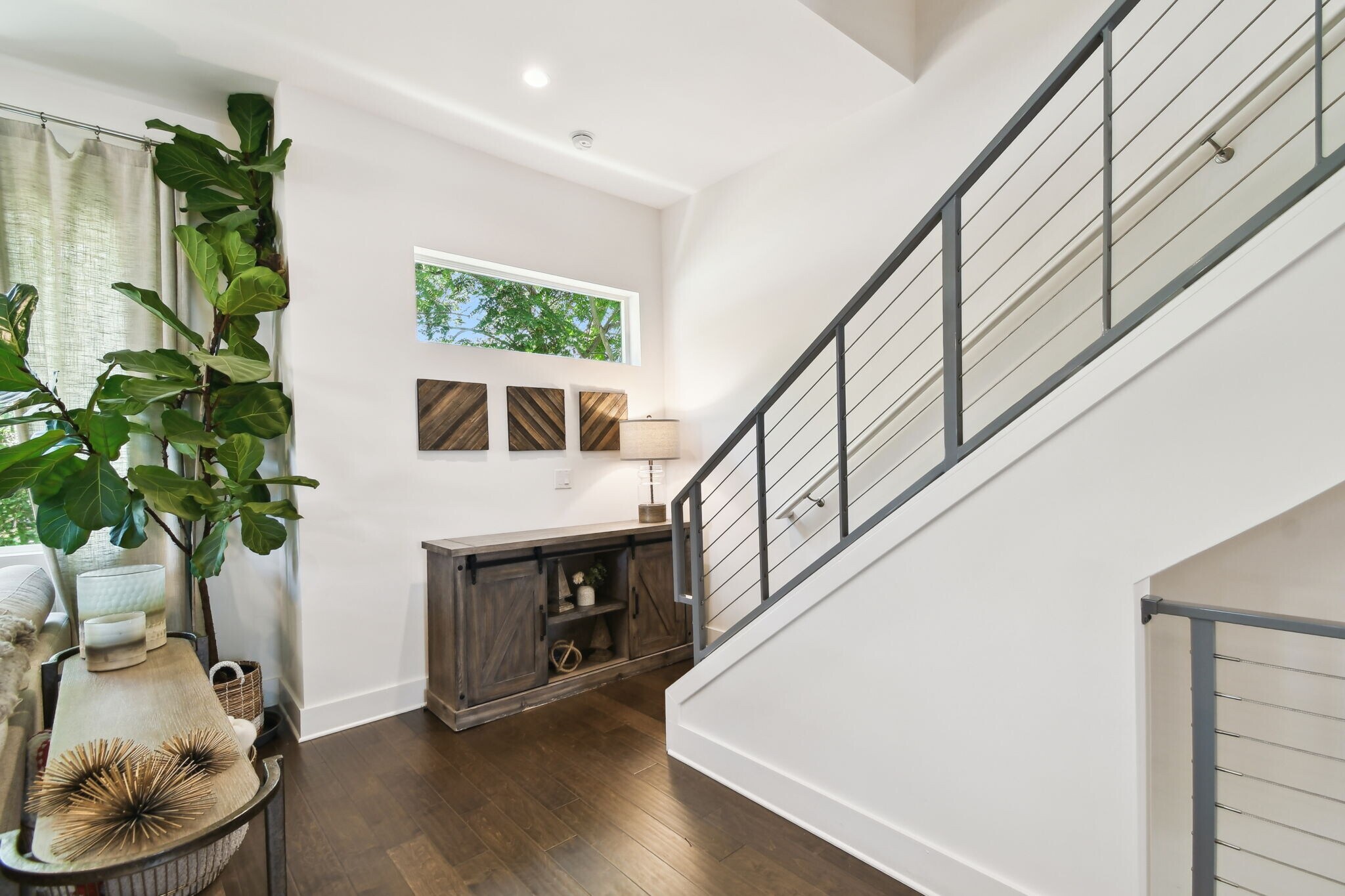 Building Photo - 3100 W Paul Ave