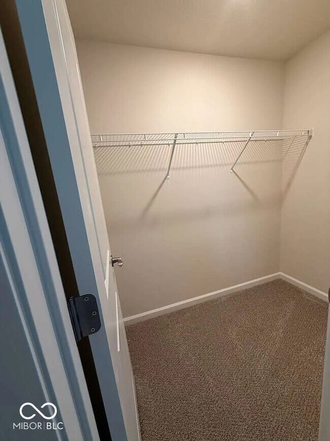 Building Photo - 6871 Seabiscuit Rd