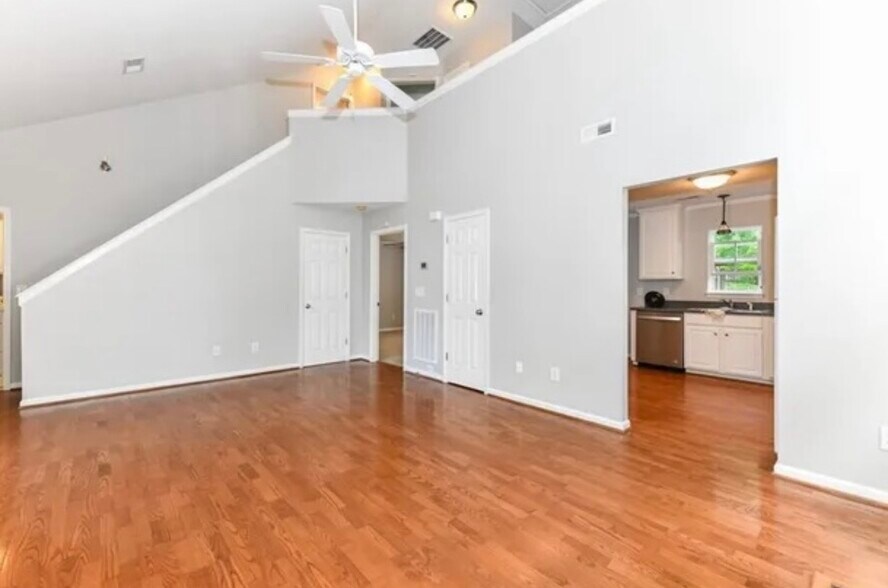 Building Photo - 3630 Sunset Hollow Dr