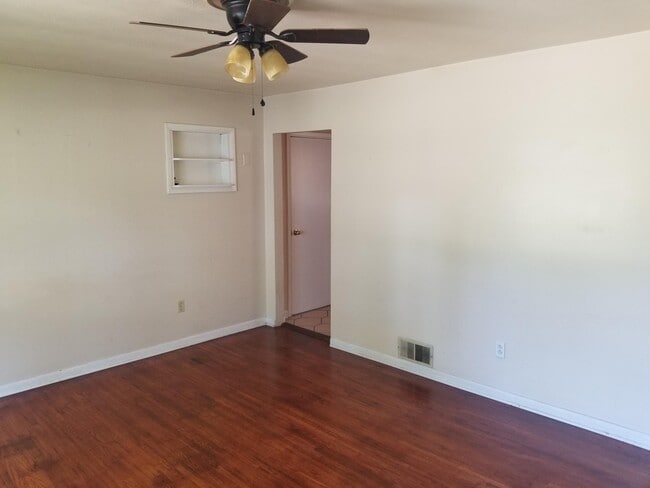 Building Photo - 1509 Brighton St