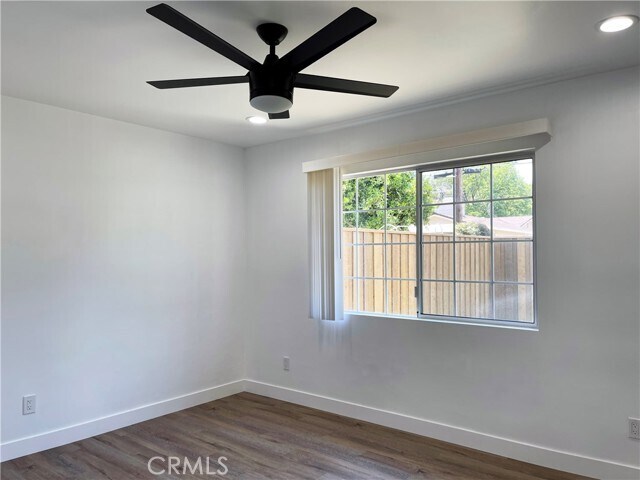 Building Photo - 6221 Glide Ave