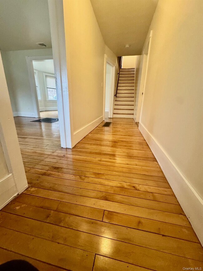 Building Photo - 82 State St