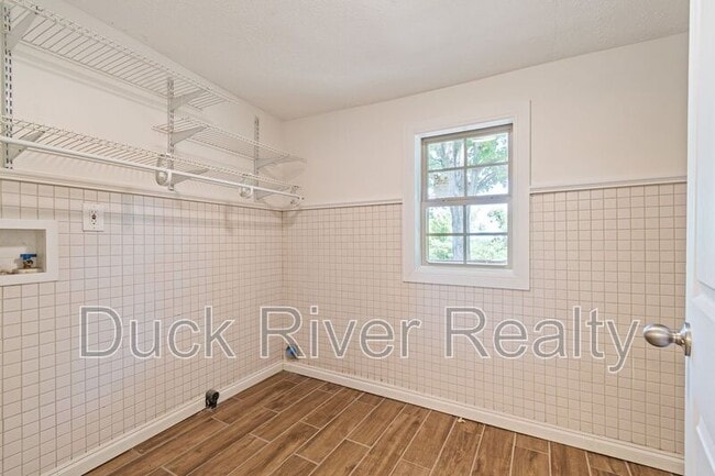 Building Photo - 210 Westover Dr