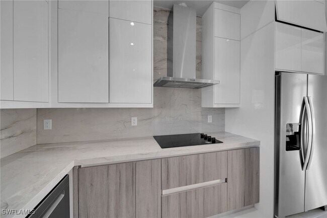 Building Photo - 436 NW 38th Ave