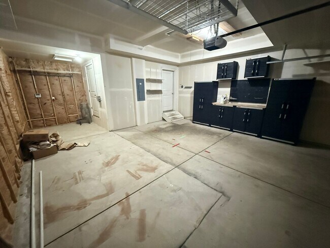 Building Photo - Bright Modern Home in TimberVine - 3 Bed, 2.5 Bath, 2 Car Garage