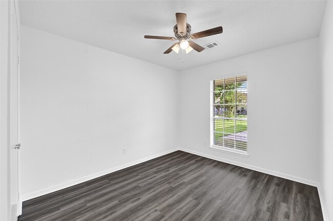 Building Photo - 2030 Mustang Springs Dr