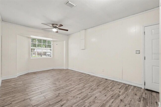 Building Photo - 5328 Lantana St
