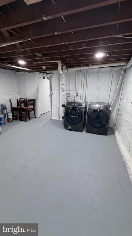 Building Photo - 5359 Ames St NE