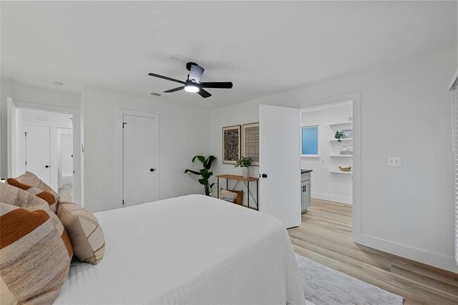 Building Photo - 5809 Cherry Creek Dr