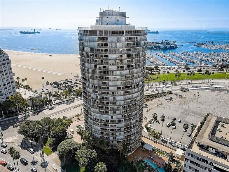 Building Photo - 700 E Ocean Blvd