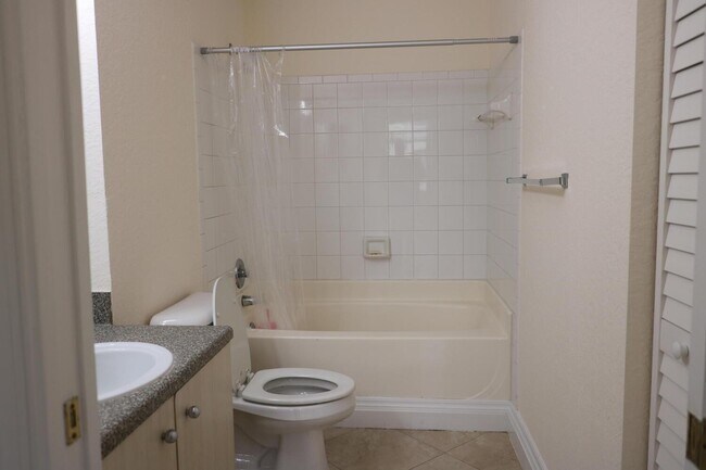 Building Photo - 1803 N Flagler Dr