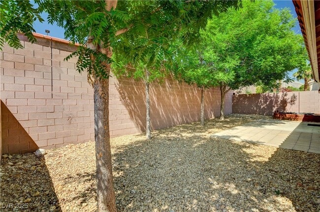 Building Photo - 9845 Lenox Crest Pl