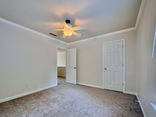 Building Photo - 9148 Hillston Ridge Rd
