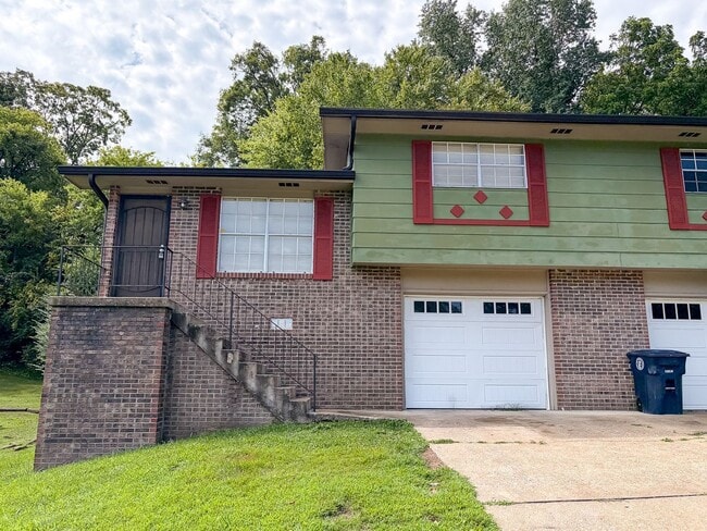 Building Photo - 3640 Missionaire Ave