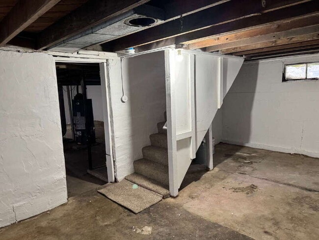 Building Photo - 714 Ovid Ave