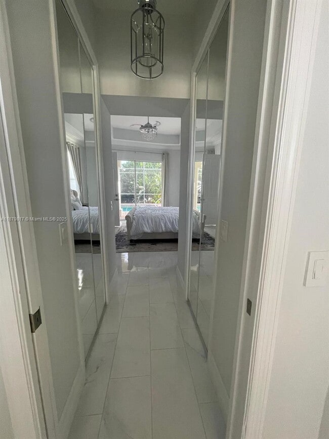 Building Photo - 8268 Southwind Bay Cir