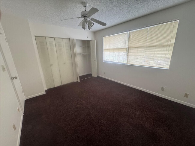 Building Photo - 2845 NE 15th St