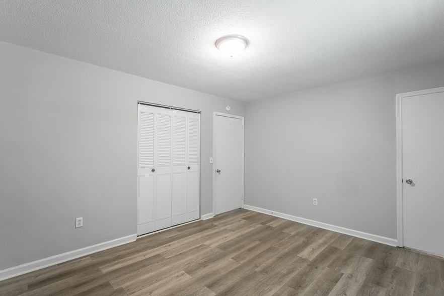 Building Photo - 218 Townsend Cir