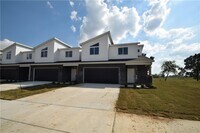 Building Photo - 1841 Lapis Ave