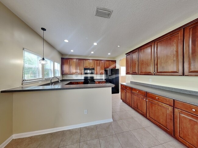 Building Photo - 729 Porto Cristo Ave