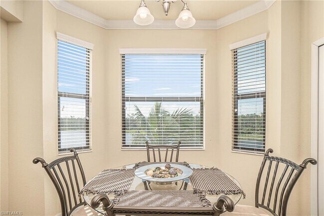 Building Photo - 9731 Acqua Ct