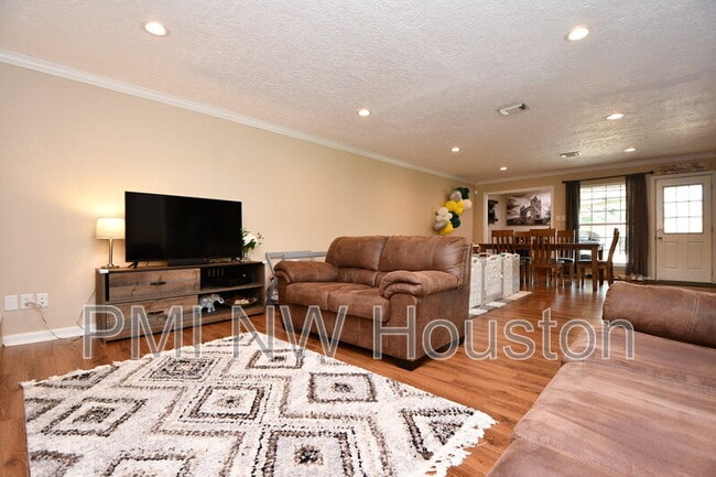 Building Photo - 3410 Plum Brook Ln