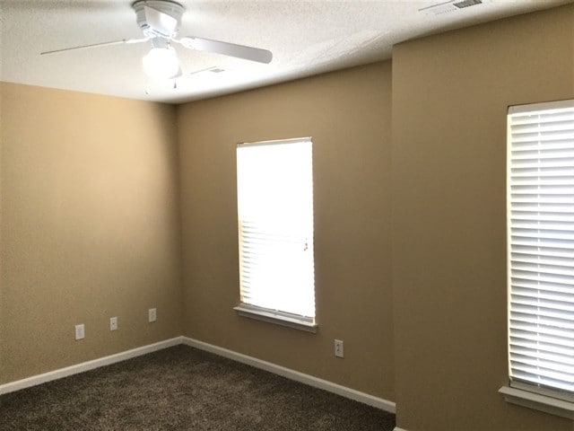 Building Photo - 8100 Chatham Oaks Dr