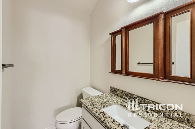 Building Photo - 3811 Clover Hill Ln