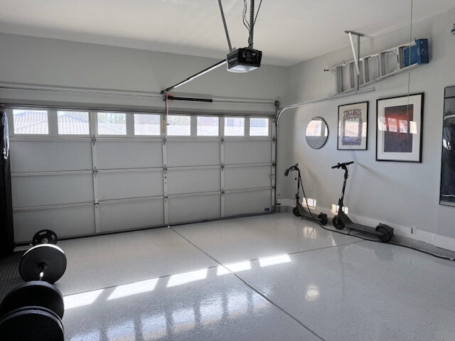 Building Photo - Spacious 3-Bedroom Oasis with 2 Full Baths in Las Vegas - Your 2234 Sq. Ft. Dream Awaits!