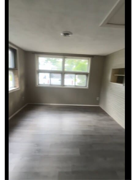 Rec Room - 7504 June St