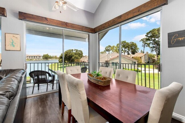 Building Photo - 12500 Melville Dr