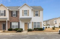 Building Photo - NE Raleigh Townhome For Rent