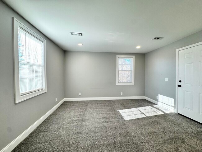 Building Photo - 353 Sherman Ave