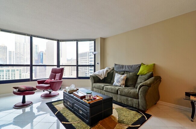 Building Photo - 405 N Wabash Ave