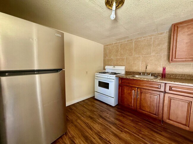 Primary Photo - 218 Lowell St