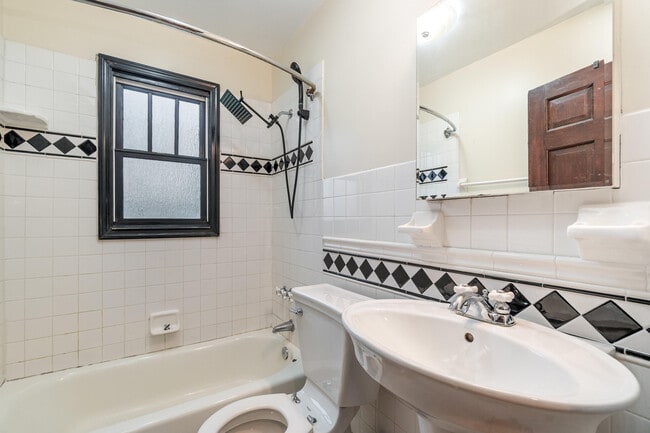 Building Photo - 508 Farrell Dr