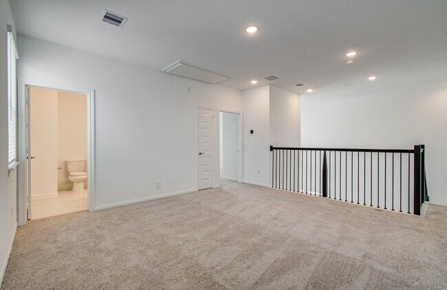 Building Photo - 24811 Harrow Mdw Dr