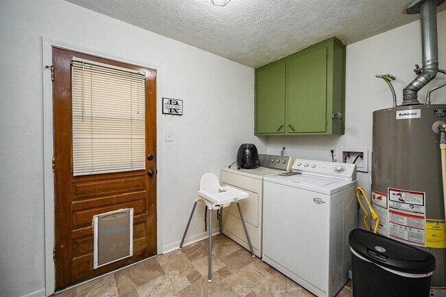Building Photo - 14135 Limerick Ln