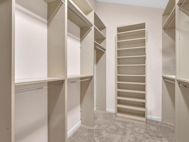 Building Photo - 10122 Spyglass Way