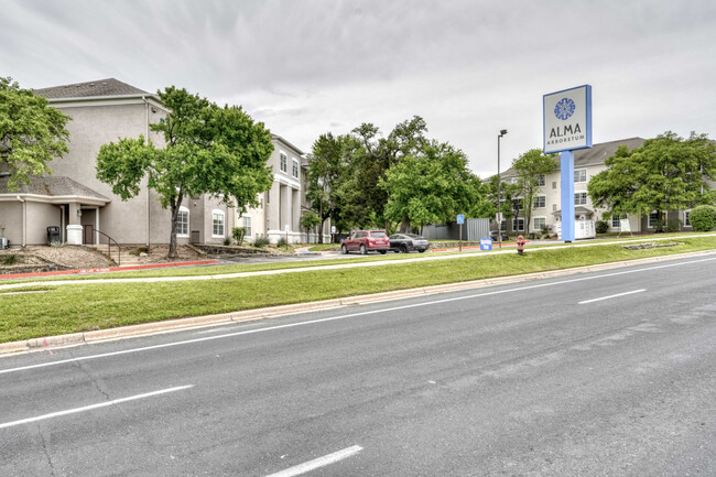 Building Photo - 10001 N Capital of Texas Hwy