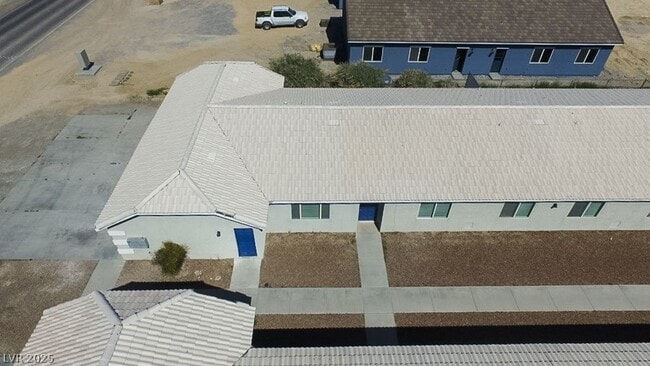 Building Photo - 2021 S Dandelion St