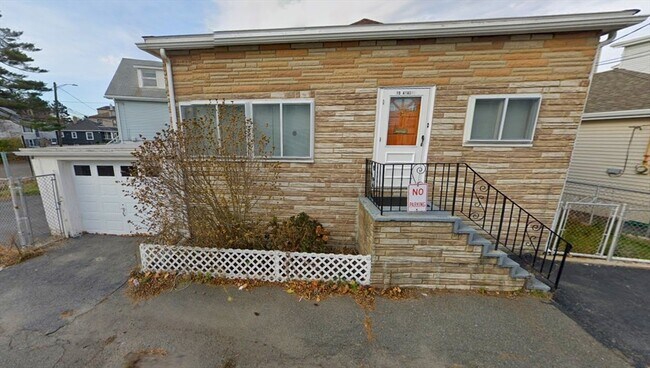 Building Photo - 15 Avalon St