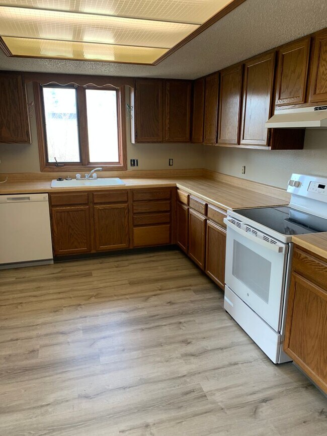 Building Photo - ponca-t