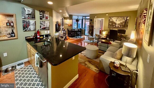 Building Photo - 1117 10th St NW