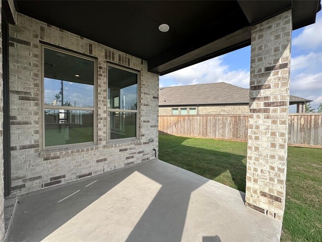 Building Photo - 14926 Mossycup Spur Wy