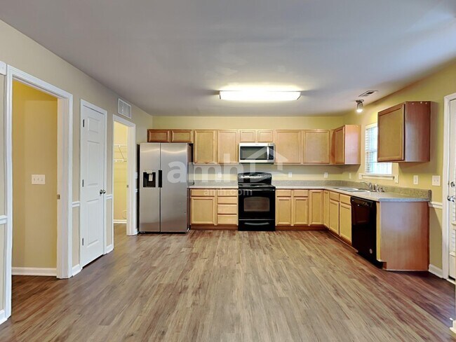 Building Photo - 5137 Brahman Dr