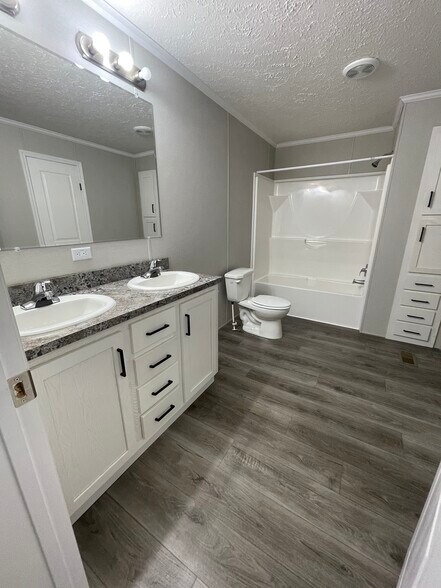 Building Photo - 69 Ashley Cir